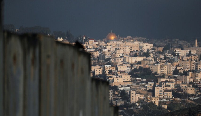 القوات الإسرائيلية تغلق  حي الشيخ جراح في القدس
